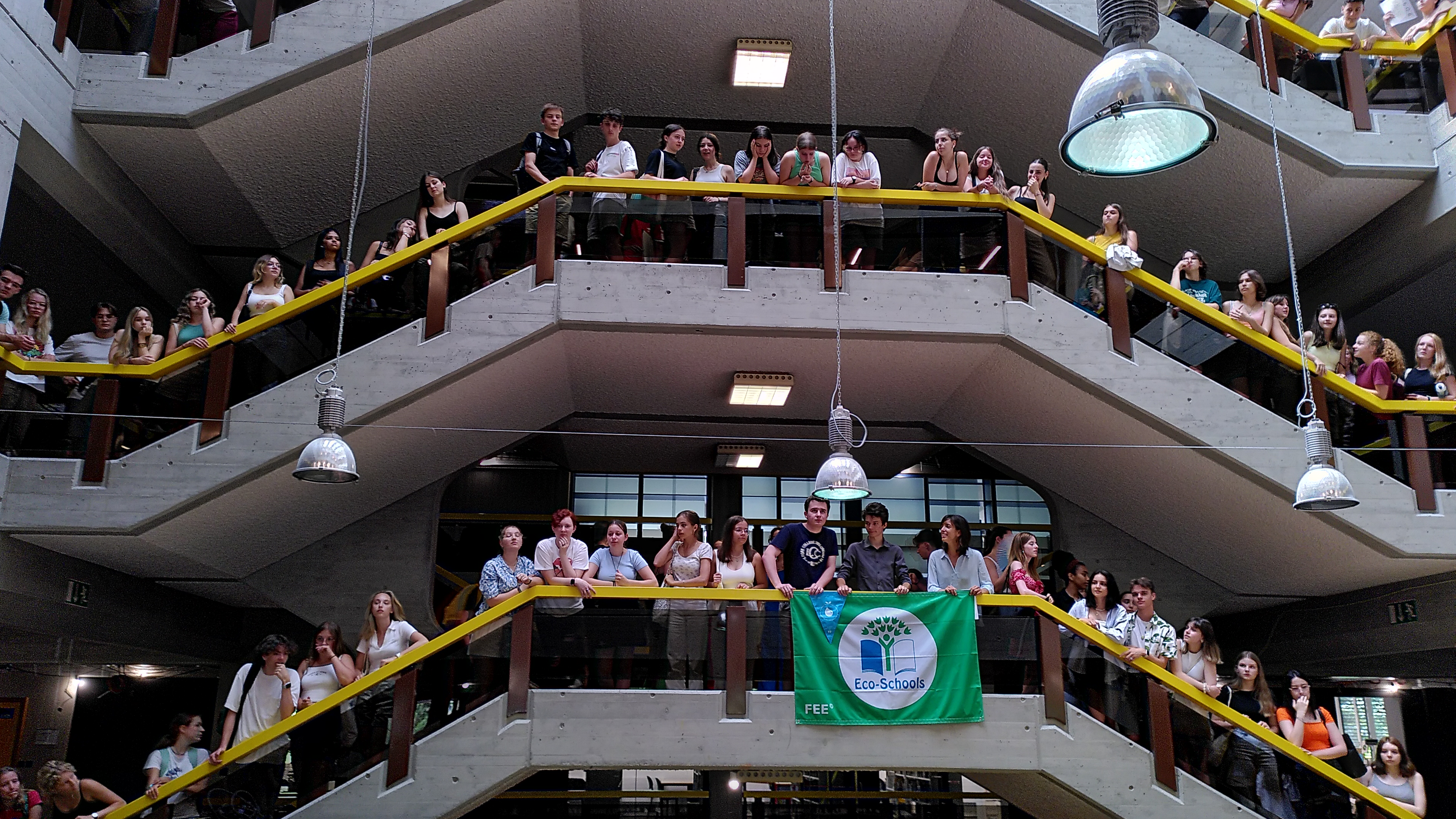 Lycée collège des Creusets, remise du drapeau vert Eco-Schools
